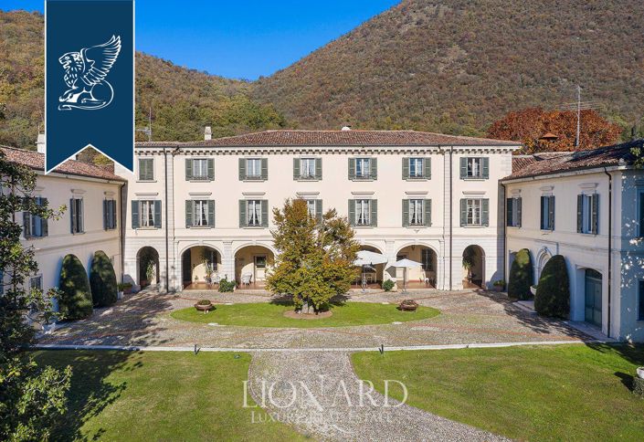 Image No.15-12 Bed Villa for sale