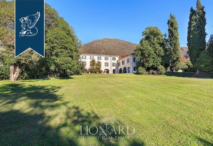 Image No.19-12 Bed Villa for sale