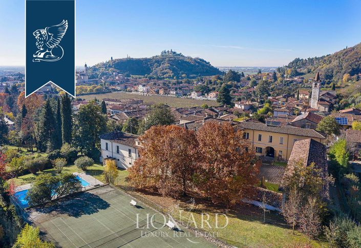 Image No.9-12 Bed Villa for sale