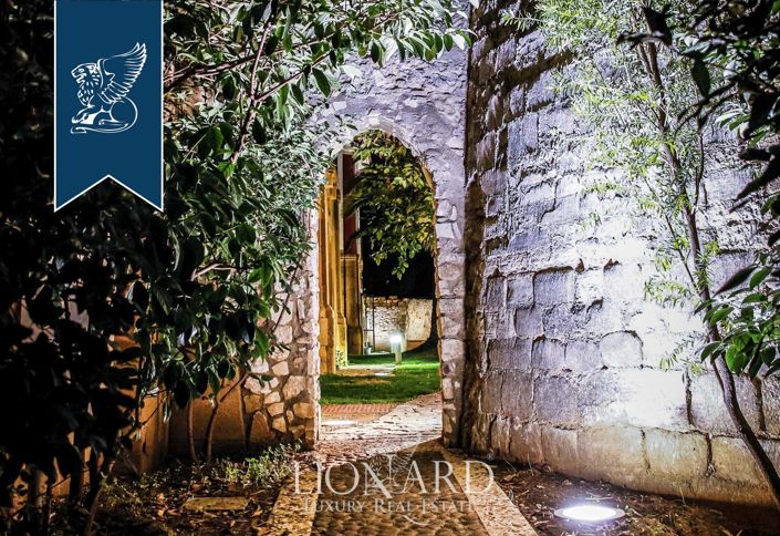 Image No.21-12 Bed Villa for sale