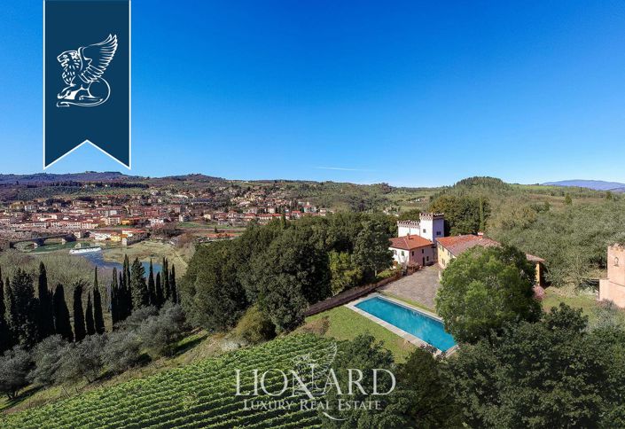 Image No.2-9 Bed Villa for sale