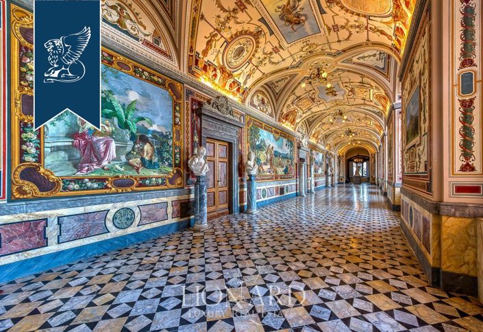 Image No.19-35 Bed Property for sale