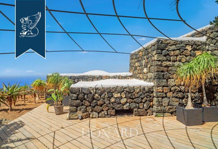 Image No.16-2 Bed Villa for sale