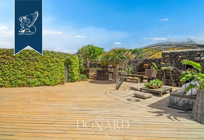 Image No.20-2 Bed Villa for sale