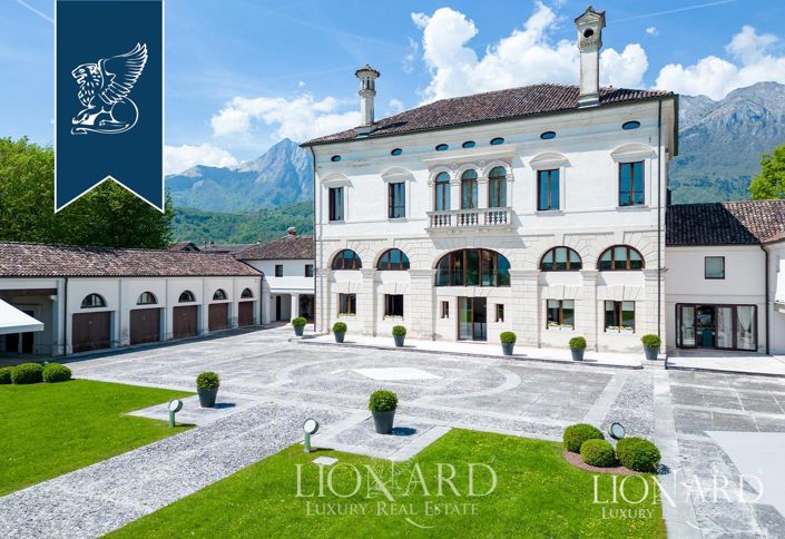 Image No.3-12 Bed Villa for sale