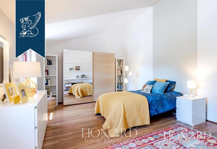 Image No.51-12 Bed Villa for sale