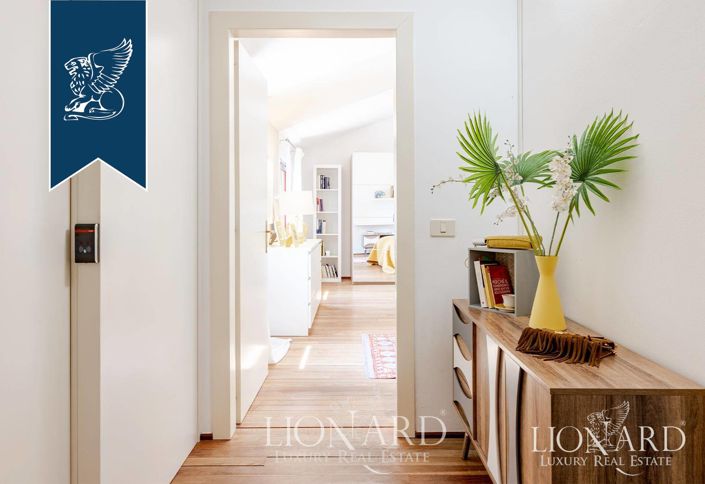 Image No.54-12 Bed Villa for sale