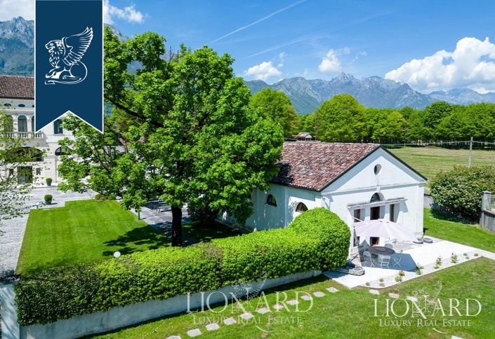 Image No.7-12 Bed Villa for sale