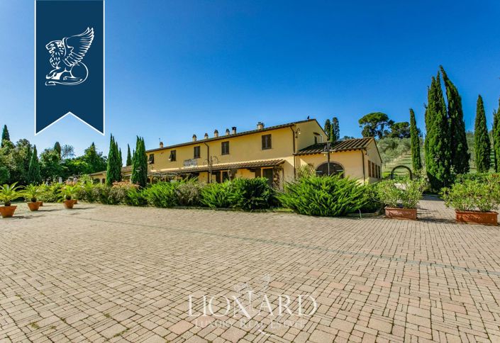 Image No.16-20 Bed Farmhouse for sale