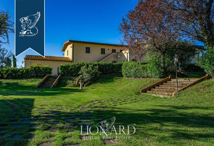 Image No.17-20 Bed Farmhouse for sale