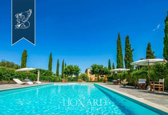 Image No.24-20 Bed Farmhouse for sale