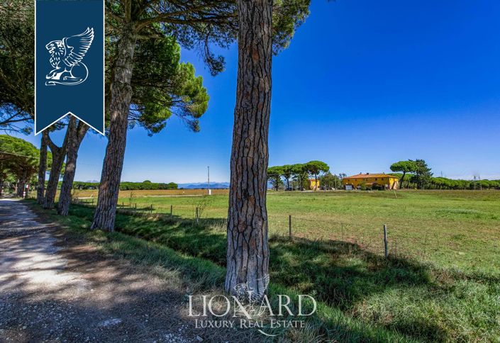 Image No.36-20 Bed Farmhouse for sale