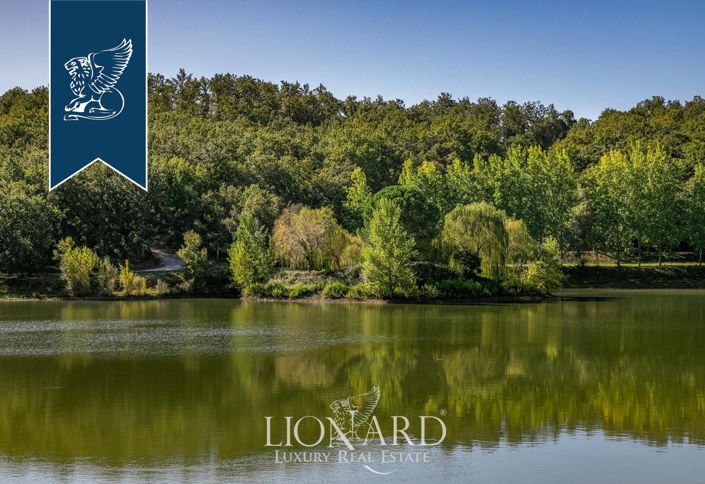 Image No.42-20 Bed Farmhouse for sale