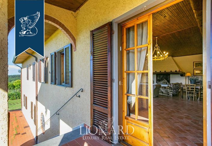 Image No.51-20 Bed Farmhouse for sale