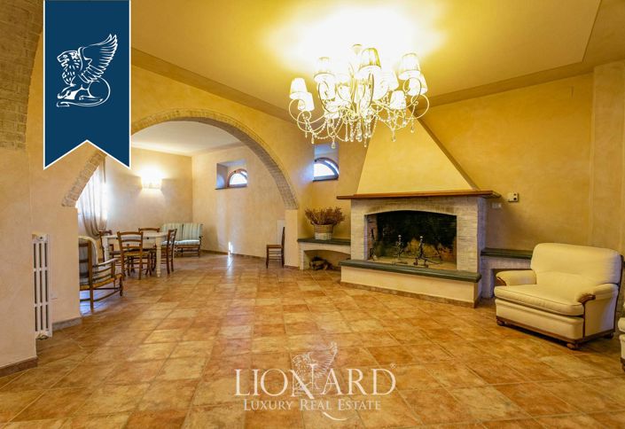 Image No.55-20 Bed Farmhouse for sale