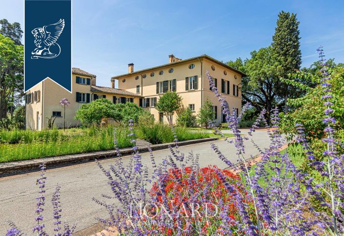 Image No.20-12 Bed Villa for sale