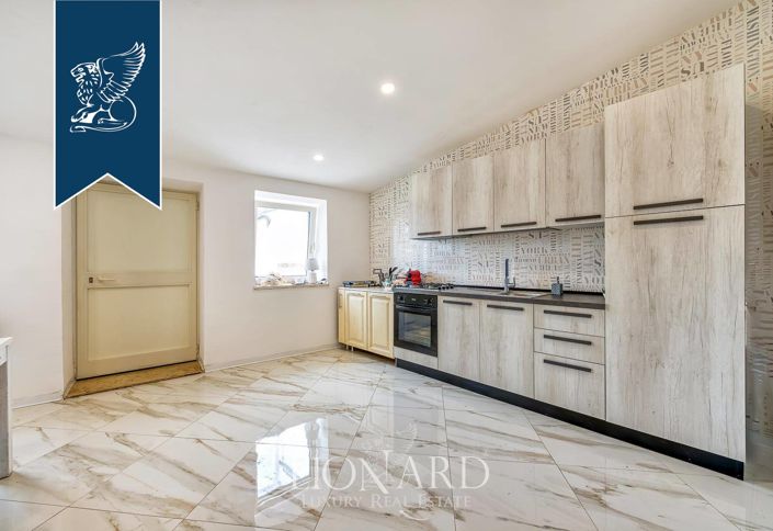 Image No.16-Propriété de 7 chambres à vendre à Caserta