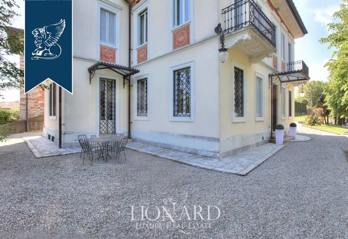 Image No.4-4 Bed Villa for sale