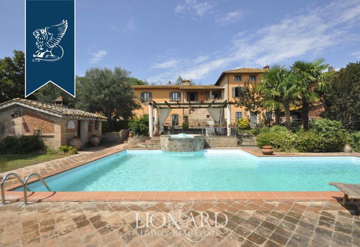 Image No.15-12 Bed Villa for sale