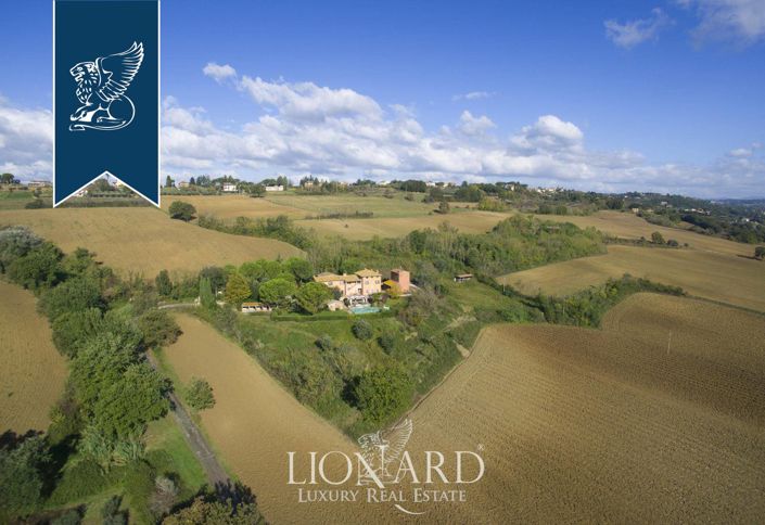 Image No.3-12 Bed Villa for sale