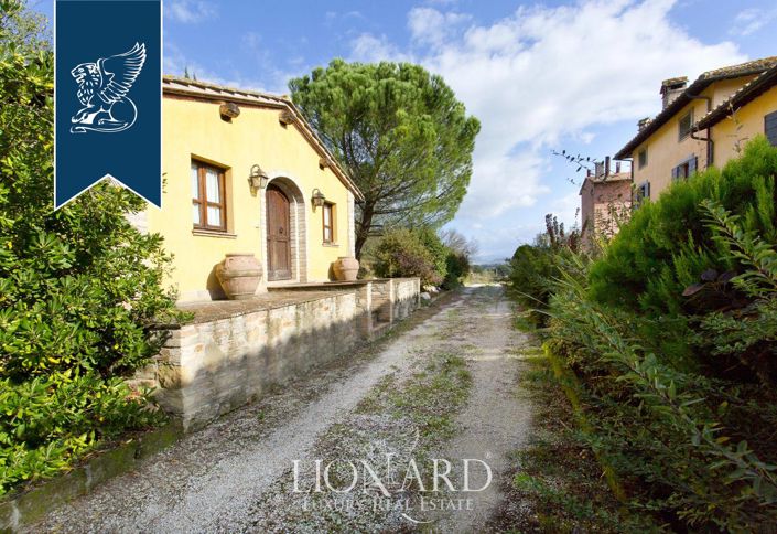 Image No.31-12 Bed Villa for sale