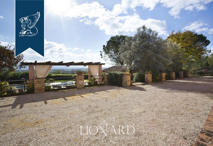 Image No.34-12 Bed Villa for sale