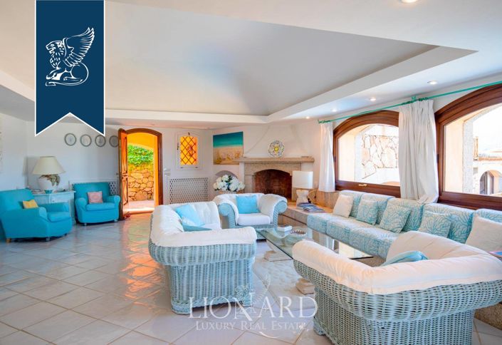 Image No.15-8 Bed Villa for sale