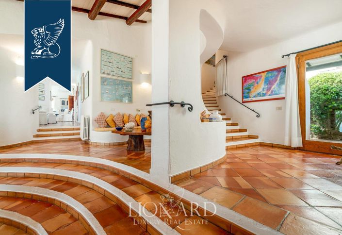 Image No.12-6 Bed Villa for sale