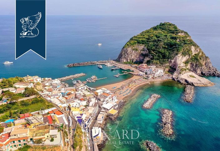 Image No.4-16 Bed Hotel for sale