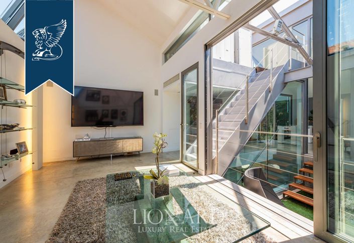 Image No.11-7 Bed Flat for sale