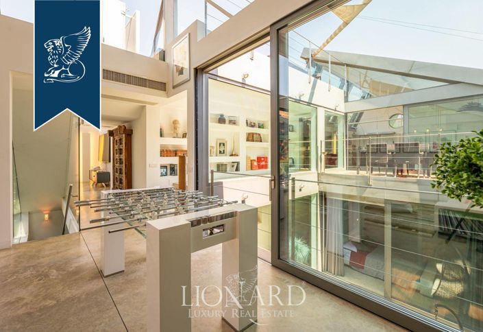 Image No.26-7 Bed Flat for sale