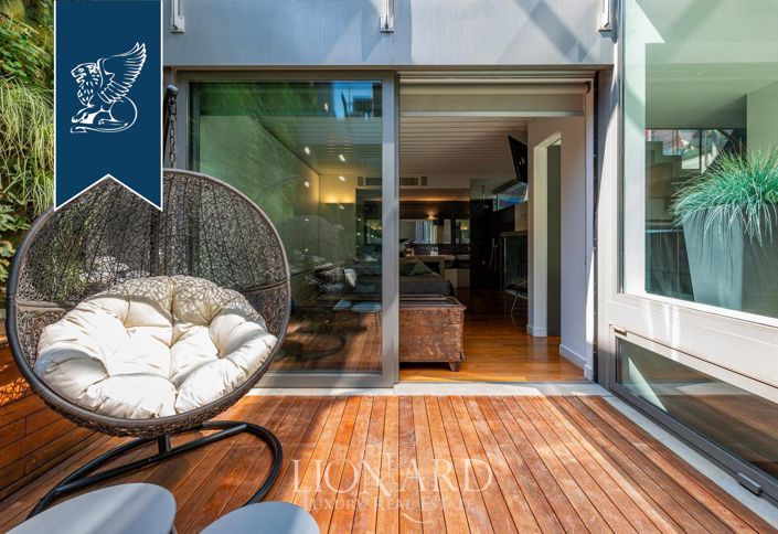 Image No.36-7 Bed Flat for sale