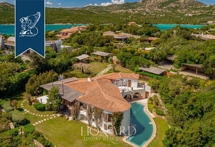 Image No.9-8 Bed Villa for sale