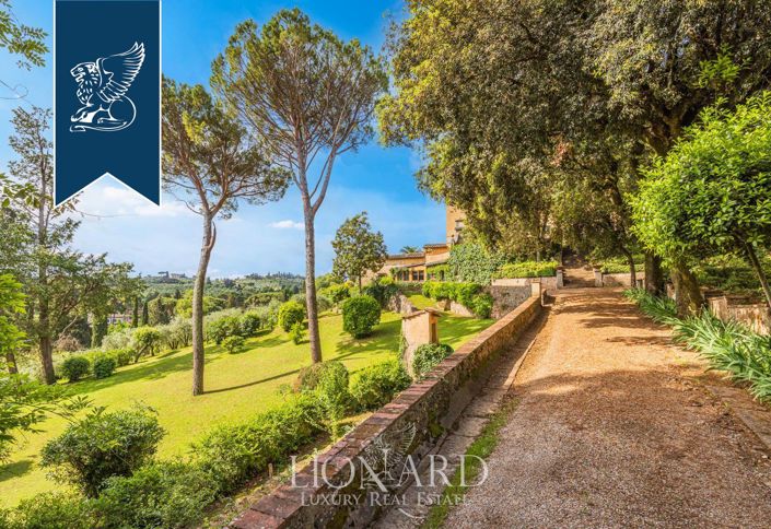 Image No.10-9 Bed Villa for sale