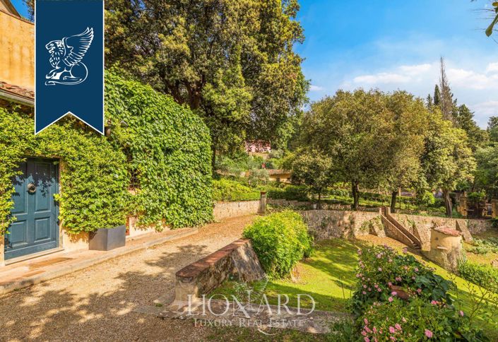 Image No.11-9 Bed Villa for sale