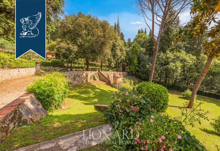 Image No.12-9 Bed Villa for sale