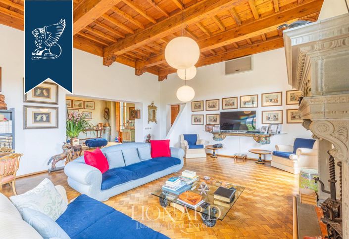 Image No.20-9 Bed Villa for sale