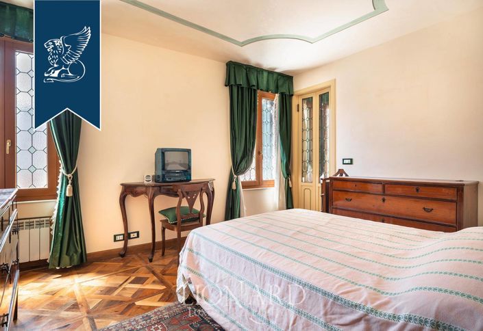 Image No.18-2 Bed Apartment for sale