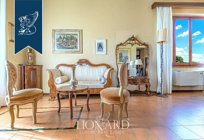 Image No.13-7 Bed Villa for sale