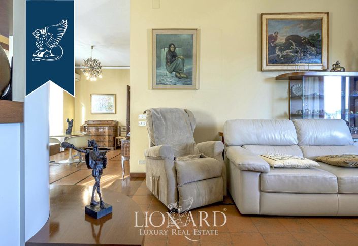 Image No.15-7 Bed Villa for sale