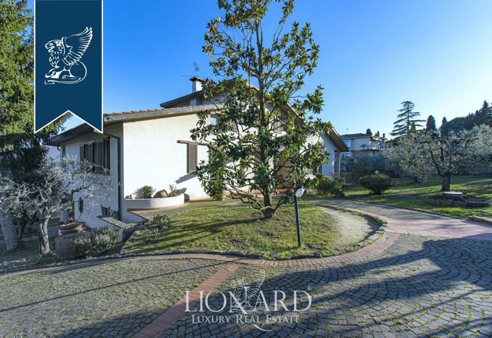 Image No.8-7 Bed Villa for sale