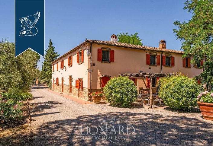 Image No.17-14 Bed Farmhouse for sale