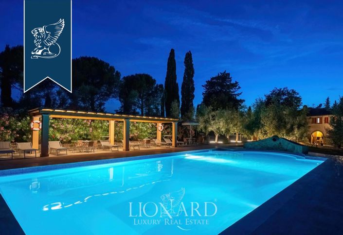 Image No.16-14 Bed Farmhouse for sale