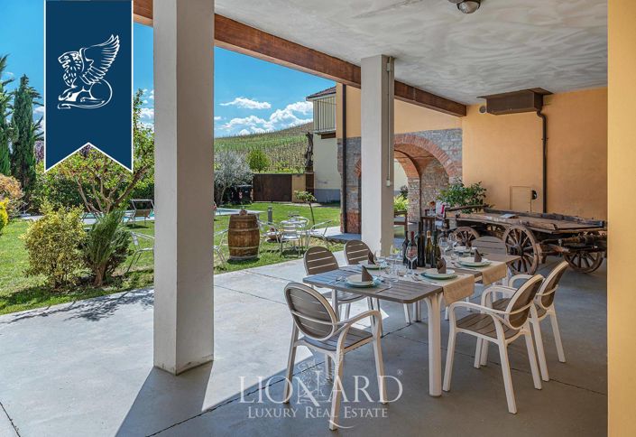 Image No.15-Ferme de 6 chambres à vendre à Canelli