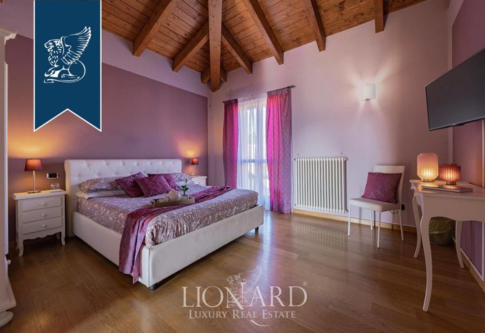 Image No.35-Ferme de 6 chambres à vendre à Canelli