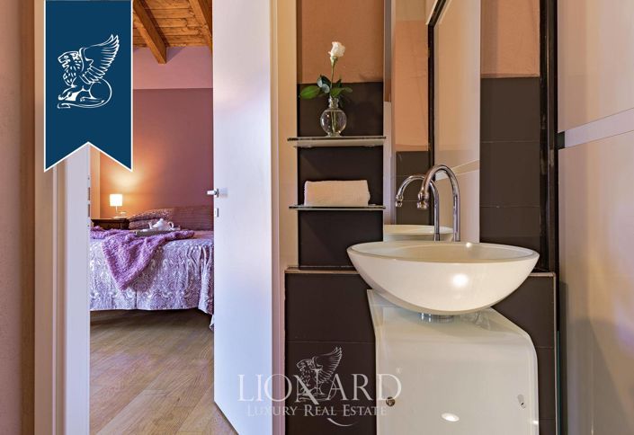 Image No.38-Ferme de 6 chambres à vendre à Canelli