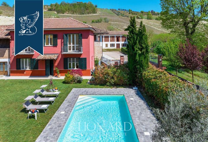 Image No.8-Ferme de 6 chambres à vendre à Canelli