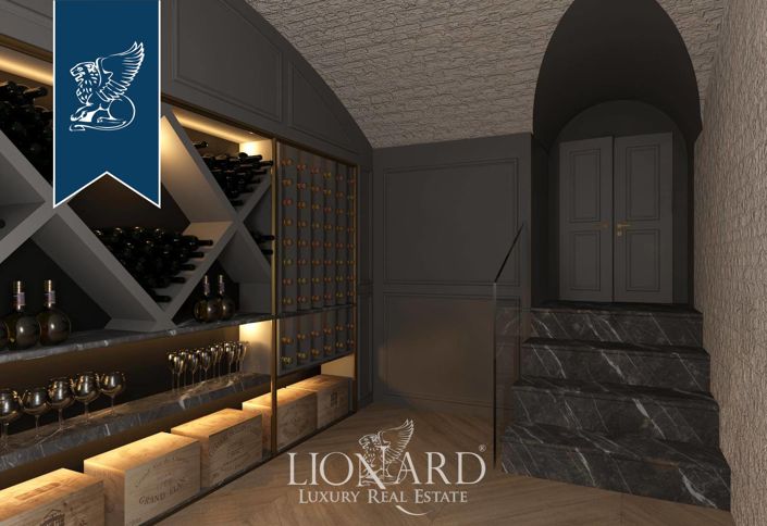 Image No.12-15 Bed Property for sale