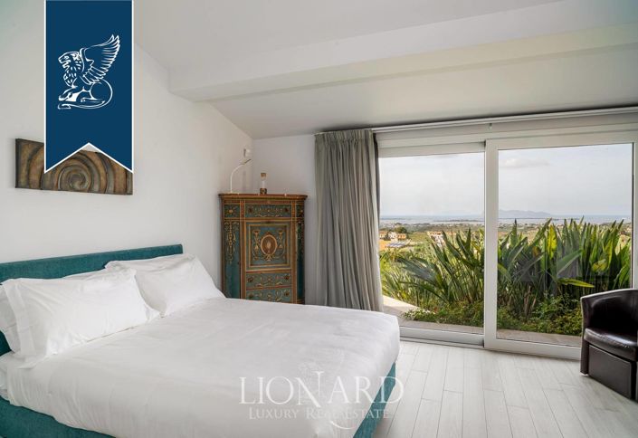 Image No.20-5 Bed Villa for sale