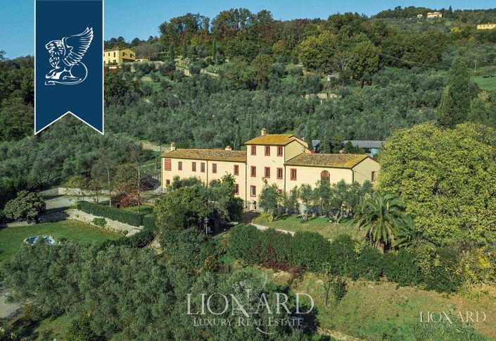 Image No.2-12 Bed Villa for sale